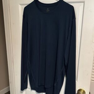 Mountain Hardwear Men's Long-Sleeve Crew Tee in Navy Blue